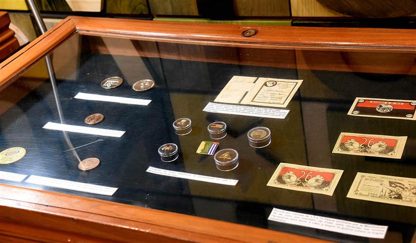 homenaje numismatica Small