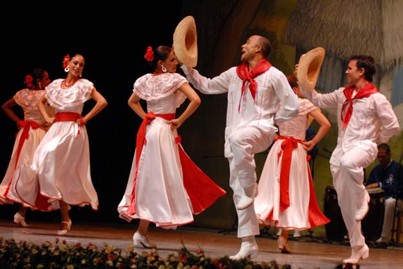 Otro estreno del Ballet Folklórico de Camagüey