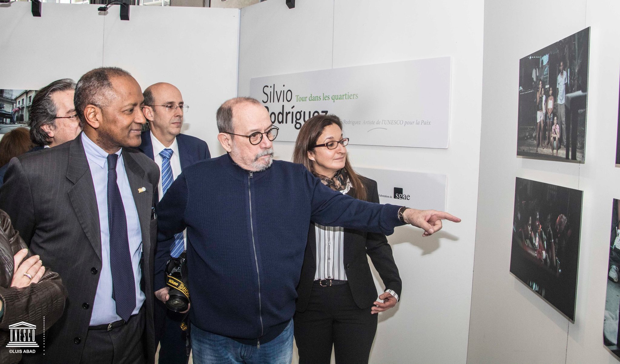Silvio Rodríguez expone en la UNESCO instantáneas de su Gira por los Barrios
