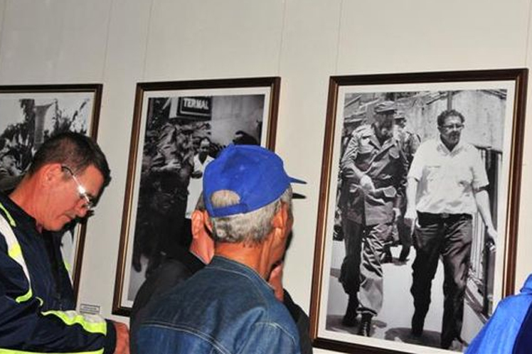 Muestra fotográfica recuerda presencia de Fidel en provincia cubana