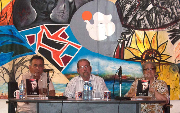 Presentan libro sobre Hugo Chávez