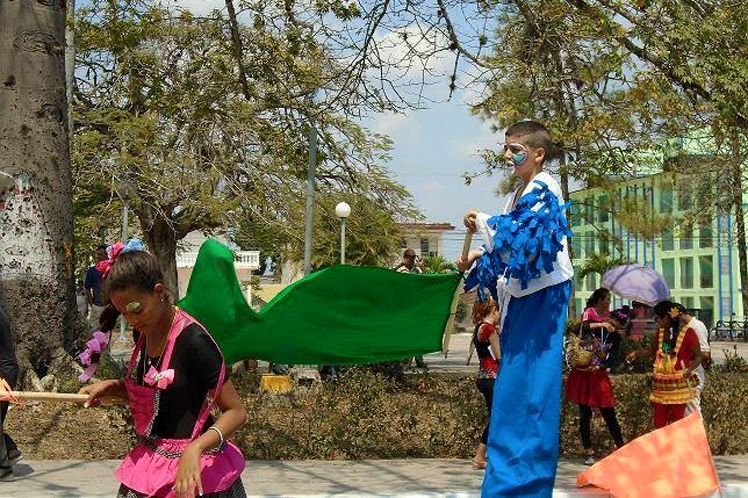 Compañías españolas y cubanas se presentan en festival de aficionados