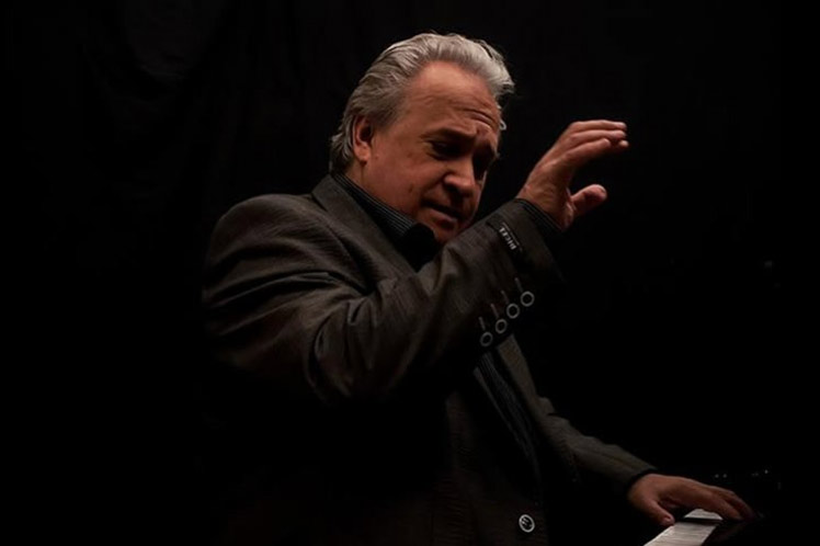 Frank Fernández celebra 75 años de vida, ligado siempre a la música
