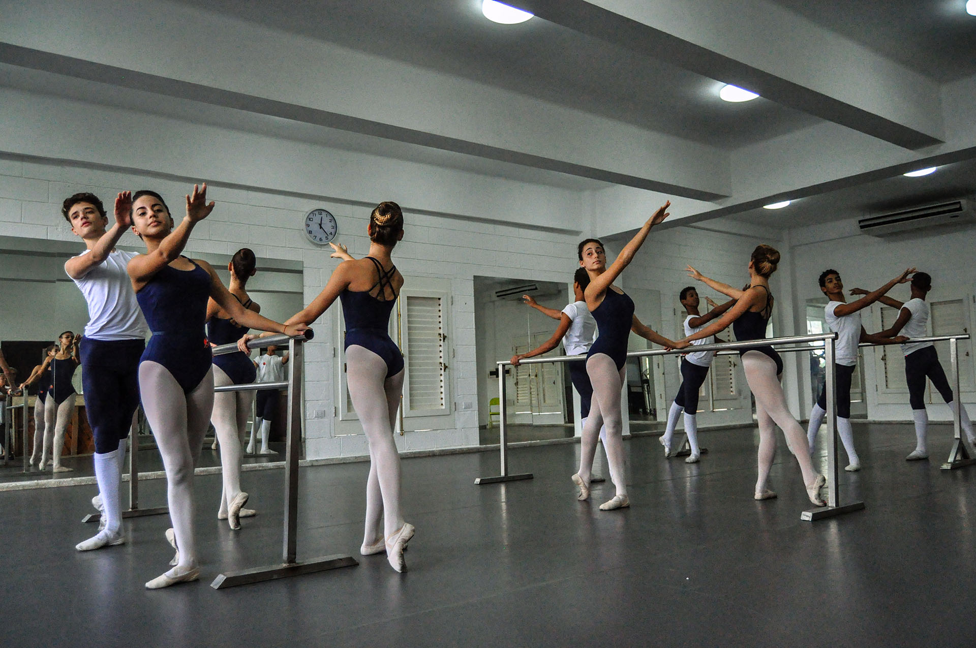 Acosta Danza convoca a estudiantes de ballet y danza