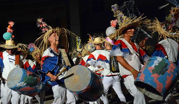 Preparan en Santiago de Cuba sus reconocidos carnavales