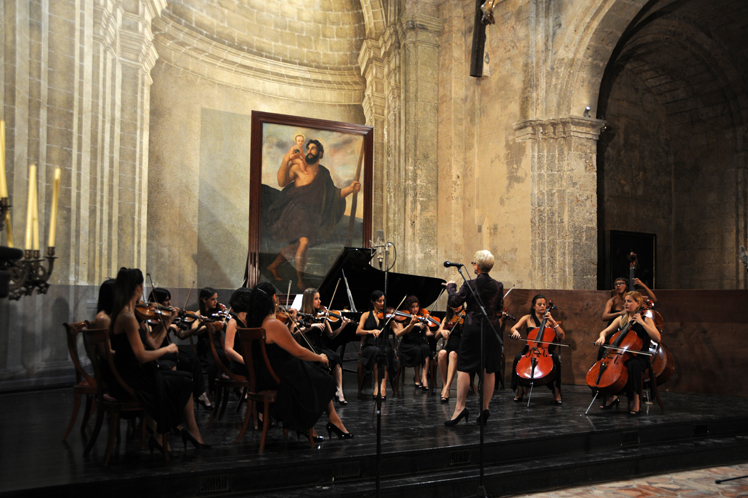 Camerata Romeu ofrece en Cuba concierto de aniversario
