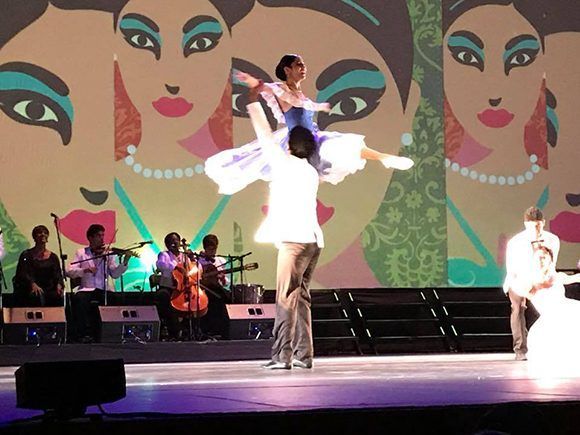 México vibra con Lizt Alfonso Dance Cuba