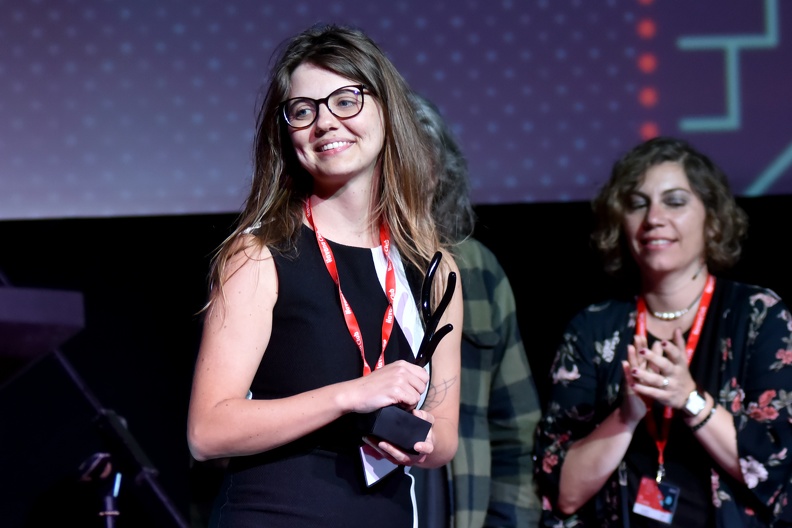 Nina Kopko recibe Premio Coral por el Cortometraje de Ficción