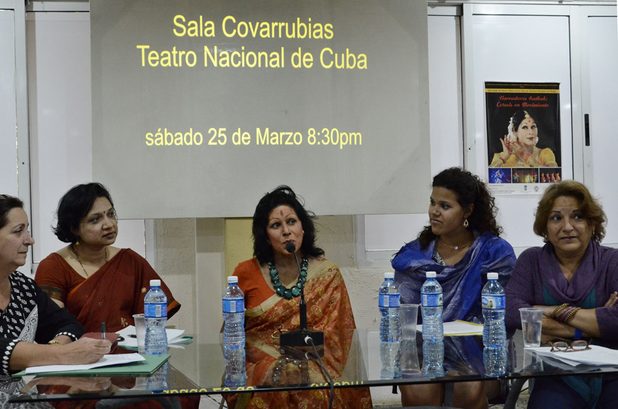 Éxtasis en Movimiento, danza clásica de la India en el Teatro Nacional de Cuba