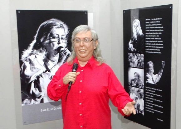 Develan figura de cera de Sara González en museo granmense