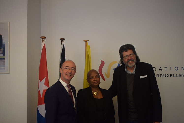 Ministro de Cultura de Cuba se reúne con autoridades de Bélgica
