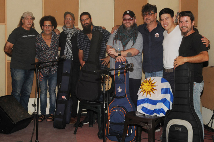 Daniel Viglietti recibe en La Habana homenaje de trovadores