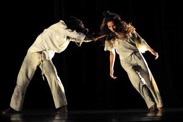 Danza Contemporánea de Cuba estrena obra de coreógrafa escocesa