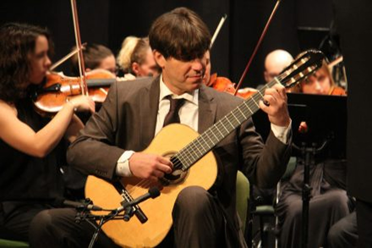 Joaquín Clerch cierra el año junto a Sinfónica Nacional de Cuba