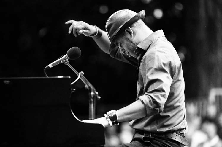 Pianista cubano Roberto Fonseca realizará gira por EE.UU. y Canadá