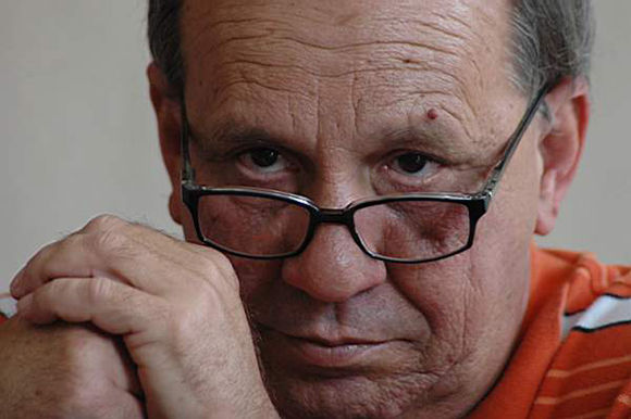 Fallece el escritor cubano Miguel Mejides