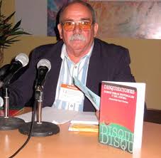 Fallece el destacado editor Fernando Carr Parúas